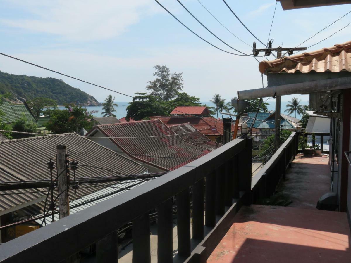 Same Same Guesthouse, Bar & Restaurant (Adults Only) Haad Rin Exteriör bild