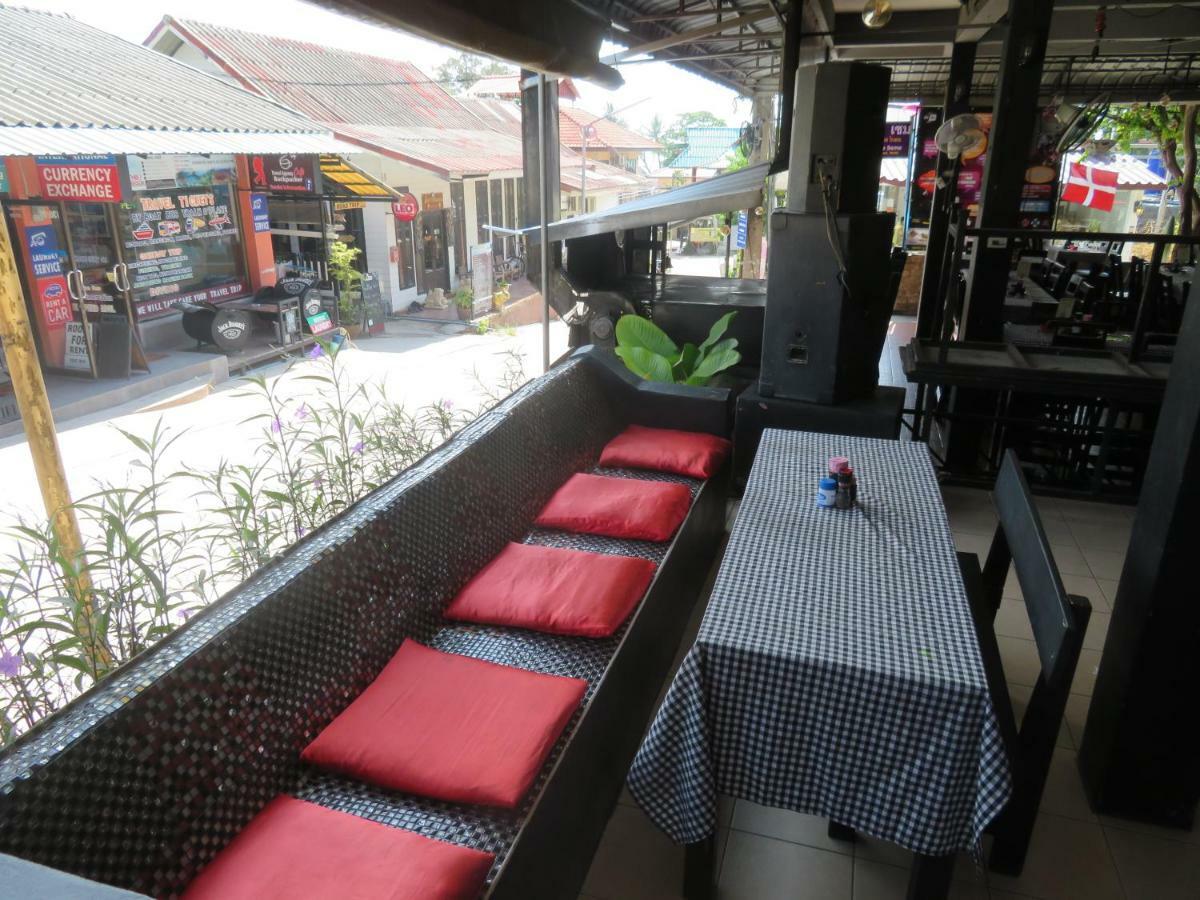 Same Same Guesthouse, Bar & Restaurant (Adults Only) Haad Rin Exteriör bild