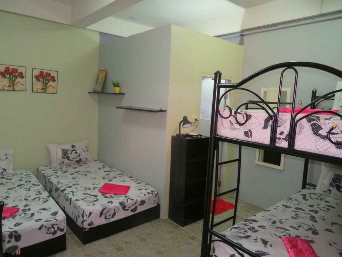 Same Same Guesthouse, Bar & Restaurant (Adults Only) Haad Rin Exteriör bild